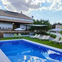 Los Laureles Casa Rural, hotel in Urda