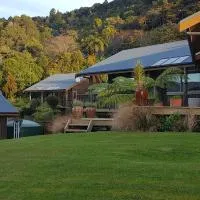 Riverstone Retreat Karamea, hotell sihtkohas Karamea