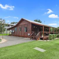 The Log Cabin - 47 Jetty Road, hotel in Normanville