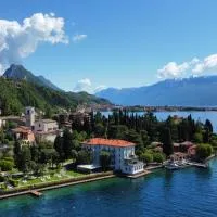 Hotel Bella Riva, hotel a Gardone Riviera