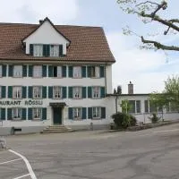 Hotel Restaurant Rössli, hotel in Schönenberg