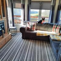 Lovely newly decorated 2 bedroom caravan, hotel in Ballantrae