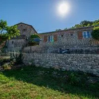 Ethno house OSOBAK, hotel din Virpazar