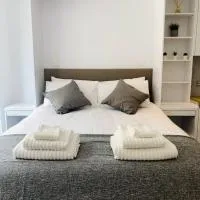 CP Top floor luxury studio, hotel en Gibraltar