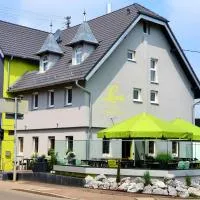 Viesnīca Hotel Landgasthof Linde pilsētā Nirtingena