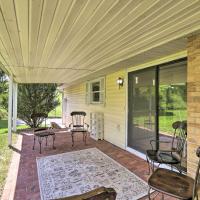 Bluefield Retreat with Pool Table Near Parks!, hotel poblíž Mercer County - BLF, Bluefield