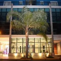Hotel Identidad، فندق في كورينتس