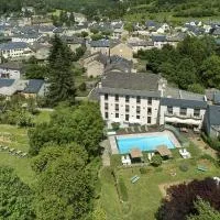 Logis Hôtel Restaurant Le Mont Aigoual โรงแรมในเมย์เรส