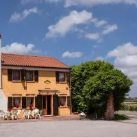 Agriturismo Le 4 Rose, hotel v destinaci Vescovana