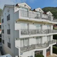 Villa Julia, hotel i Baošići