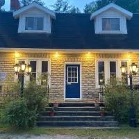 Auberge De Mon Petit Chum B&B, hotelli kohteessa Wakefield