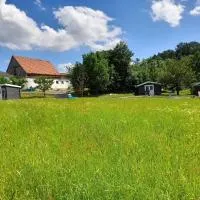 Camping Weides Campinghütten, Stellplätze für Camper, Wohnmobil, eigenes Zelt, hotel a Küps