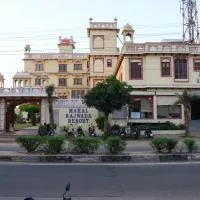 Mahal Rajwada-A Heritage Resort, hotel en Jaipur