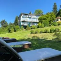 DAS SCHLOSSBERG - Boutique Hotel im Park- Nahe der Therme, hotel u gradu Badenvajler