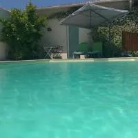 Chambre direct piscine, hotell i Talence