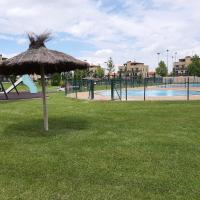 Nuevo! Apartamento con jardin privado y piscina