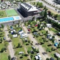Sabiñanigo Camp & Hotel, hotel em Sabiñánigo