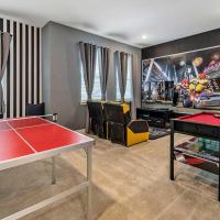 Vibrant Sun-Filled 4 Bdrm Villa with Gaming Loft at Encore