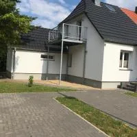 Ferienhaus am Geiseltalsee mit Sauna, hotell i Braunsbedra