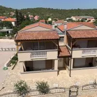 Apartments Mais Tisno – hotel w mieście Tisno
