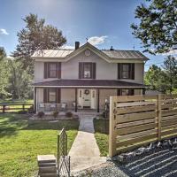 Beautiful Afton Farmhouse By Hikes and Wineries, hotel in Afton