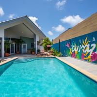 Villa Curazon met privézwembad vlakbij het strand!