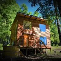 Proyecto COYAM, cabañas lofts, tinas privadas, sendero por el bosque, hotell sihtkohas Villarrica