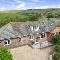 Varykino, hotel in West Lulworth