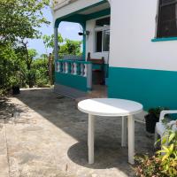 Joy's Apartment, hotel near Canefield Airport - DCF, Roseau