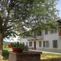 Agriturismo IL FRA', хотел в Tigliole