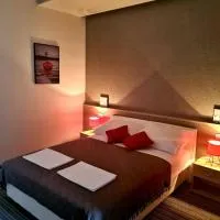 BoNiToS, SOBE-ROOMS، فندق في سلافونسكي برود