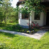 Boutigue city house with terrace and garden free parking, hotel v Rige (Ziepniekkalns)