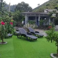 Villa Cilento Mare, bellissima con ampio giardino, hotelli kohteessa Capitello
