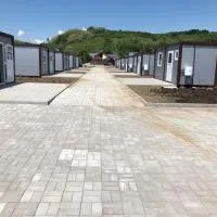GLAMTAINER COURT, хотел в Curteni