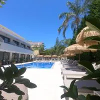 Paradise Hotel & Bar