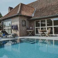 La Maison Des Papillons, хотел в Deerlijk