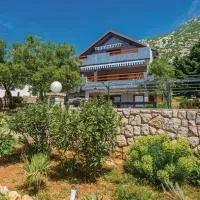 Apartments Paola, hotel i Karlobag