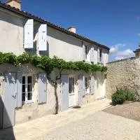 Maison de charme LA ROCHELLE ILE DE RE, hotel a Dompierre-sur-Mer