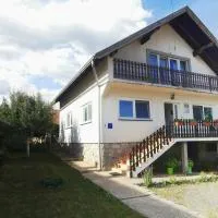 Planinski kutak, hotel Lovinacban