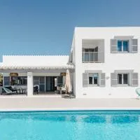 Villa Bini Maria à Binibeca - 10 couchages - vue mer, hotel in Sant Lluís