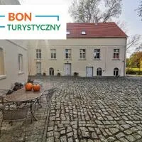 Pałac i Folwark Brzeźnica, hôtel à Brzeźnica