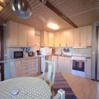 Gäststugan، فندق في سكارا