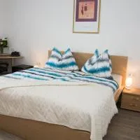 Helis Gästezimmer, хотел в Kirchbach in Steiermark