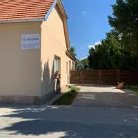 Ica Vendégház、Süttőのホテル