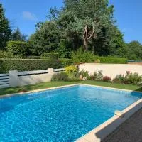 Maison ruisseau l'eau blanche, viešbutis mieste Leonjanas