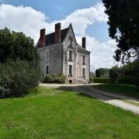 CHANTOISEAU، فندق في Ligueil