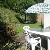 Gite Le Maty، فندق في Saint-André-Capcèze