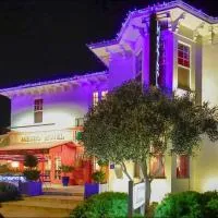 metro hotel and Cafe、ペタルーマのホテル
