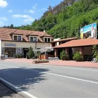 Bunkr Karlštejn - Modrý dům, hotel em Karlštejn
