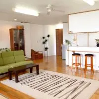 Rental Villa Luana Waioli, hotel di Tomigusuku
